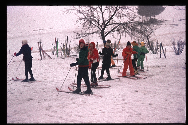 08.Engelmar dec 1974 Brigitte,Marion,Peter.JPG